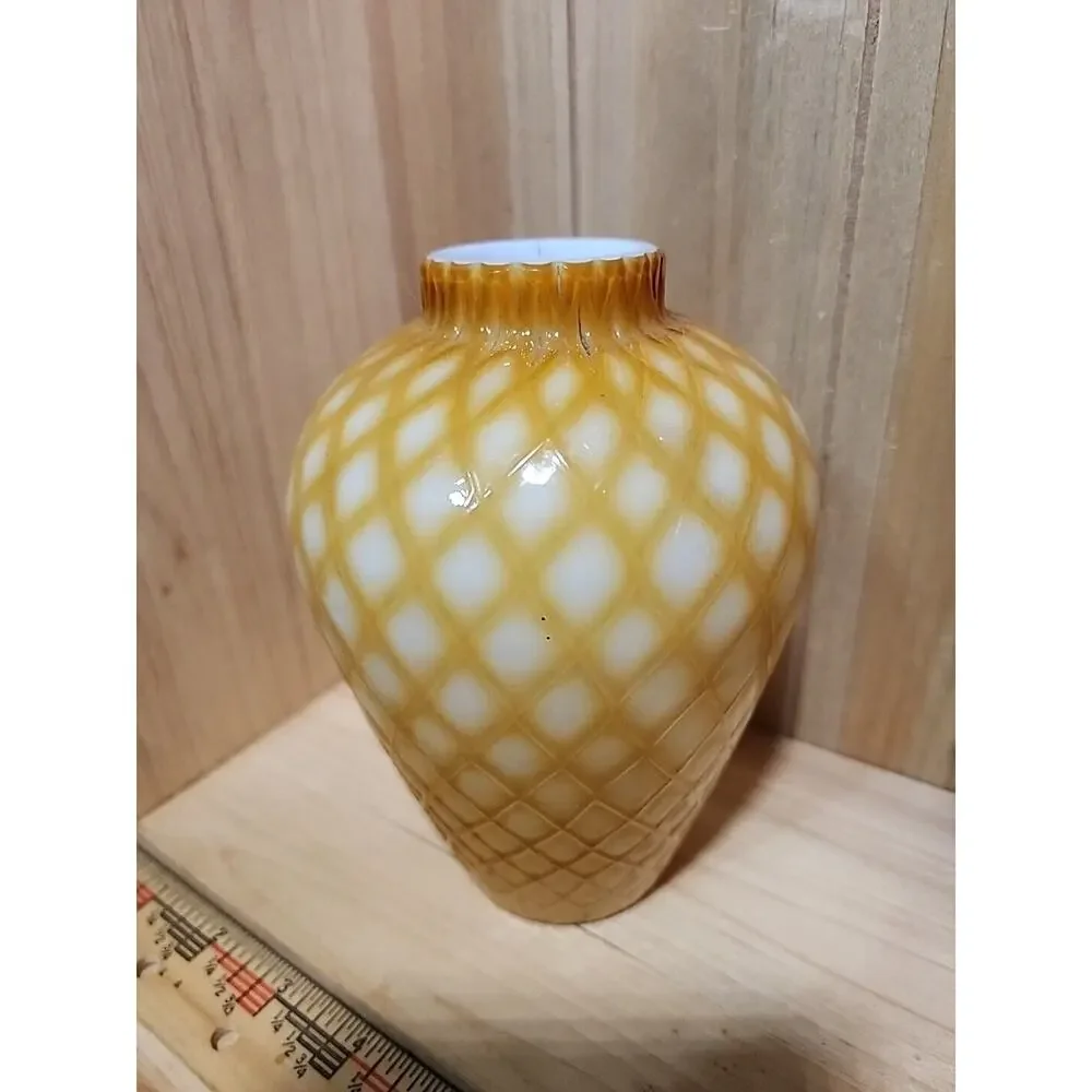 Antique Victorian Amber Cased Milk Glass Honeycomb Quilted Optic Vase 6" - Picture 3 of 16
